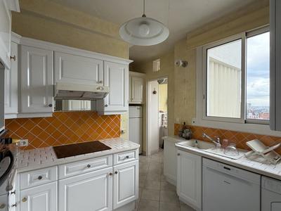 Appartement - 92 m² - 4 pièces