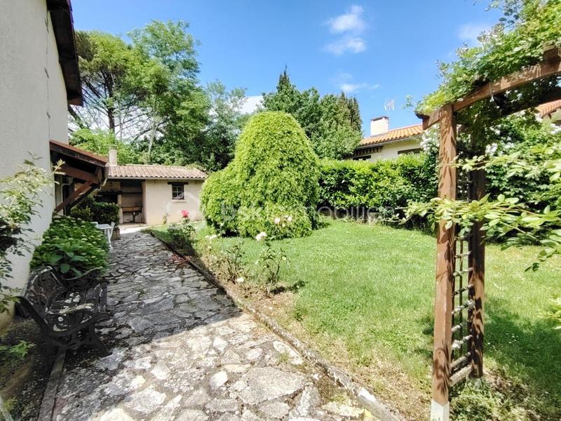 Maison traditionnelle - 100 m² - 5 pièces