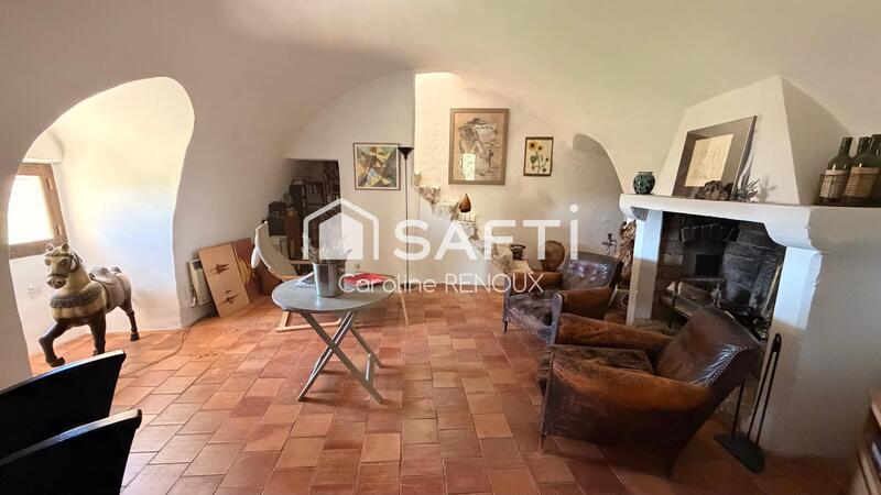 Maison - 385 m² - 10 pièces