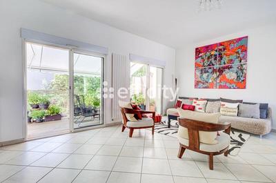 Maison - 200 m² - 9 pièces