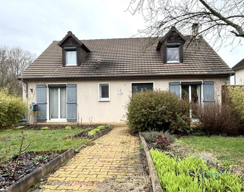 Maison traditionnelle - 130 m² - 7 pièces