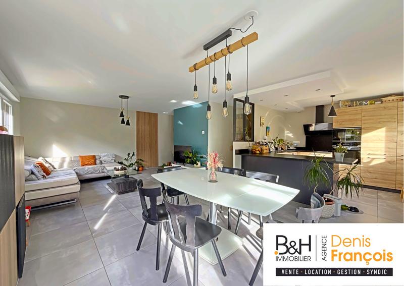 Appartement - 100 m² - 4 pièces