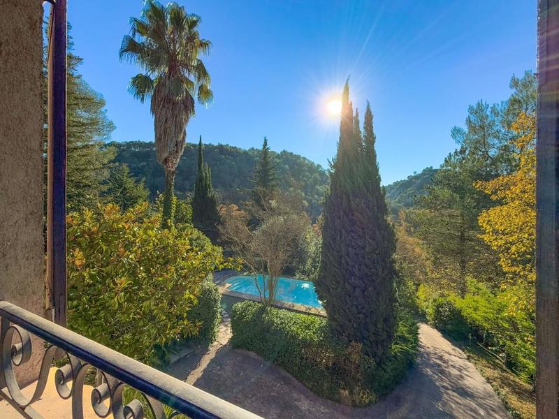 Maison d'architecte - 128 m² - 4 pièces