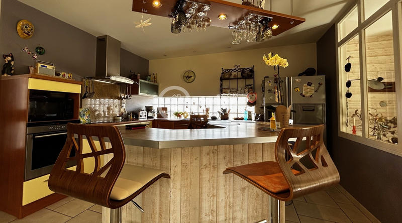 Maison - 145 m² - 4 pièces