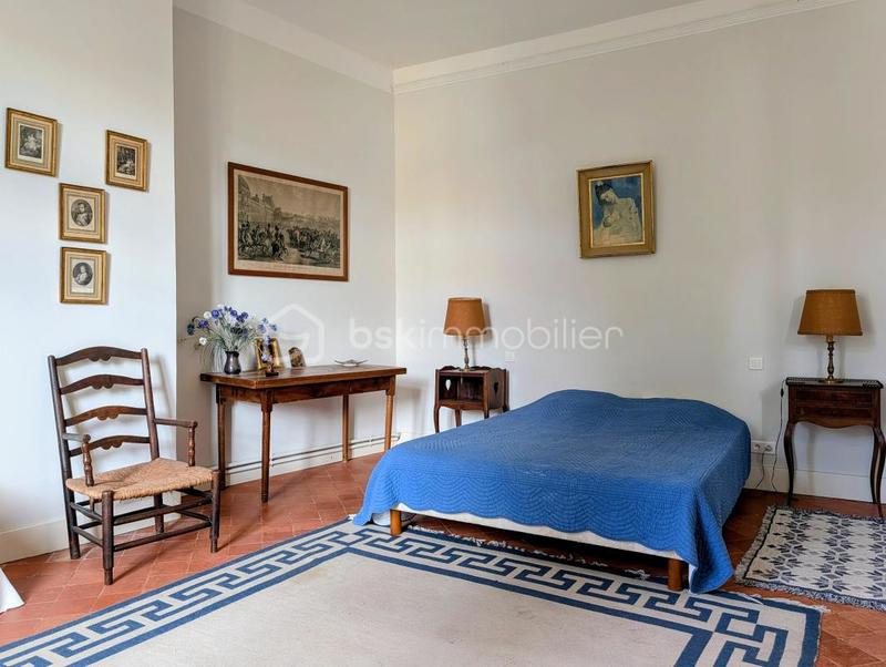 Maison de maîtres - 384 m² - 12 pièces