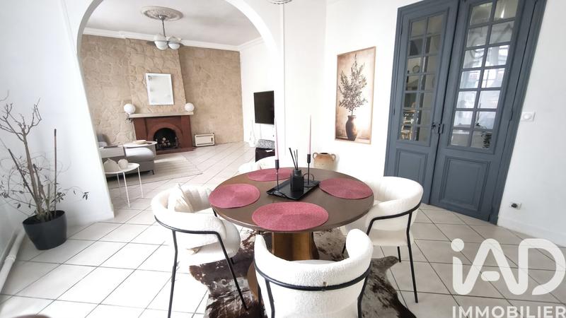 Maison - 211 m² - 8 pièces