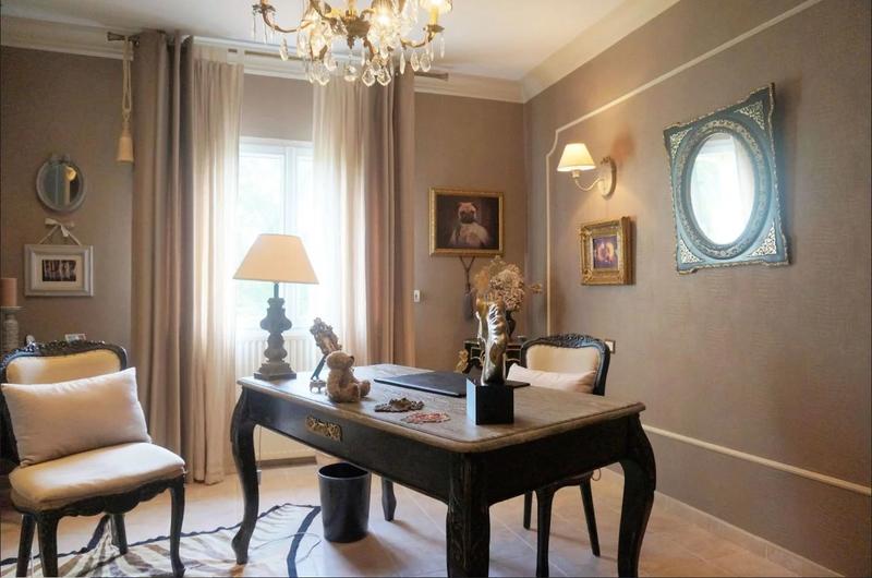 Mas - 303 m² - 8 pièces