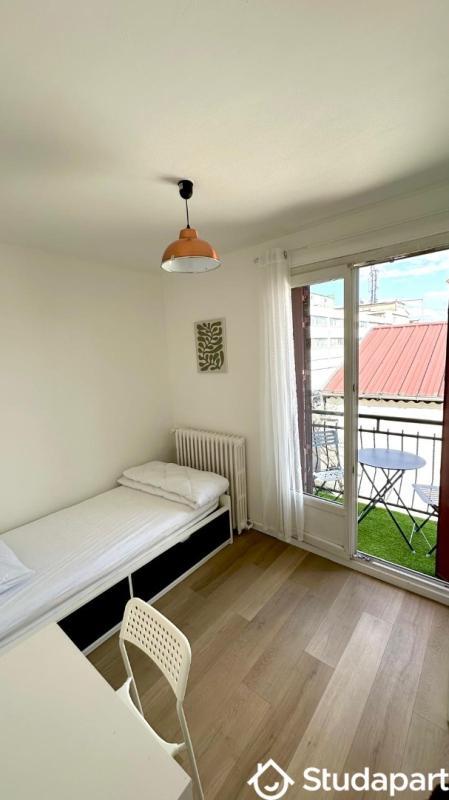 Chambre - 9 m² - 1 pièce