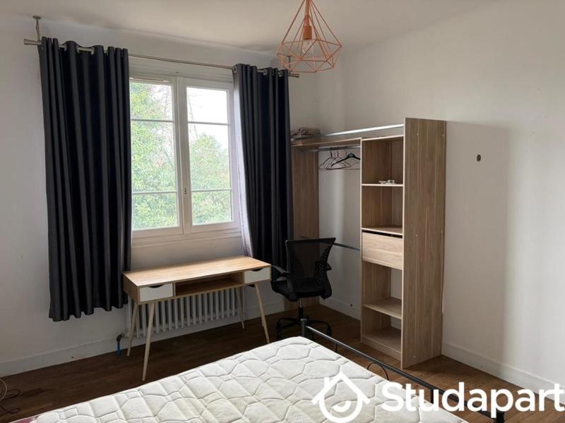 Chambre - 12 m² - 1 pièce