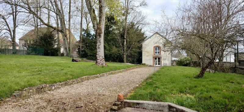 Château - 1 000 m²