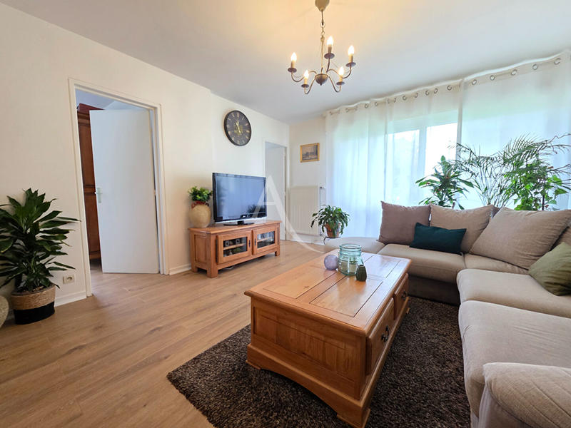 Appartement - 80 m² - 4 pièces