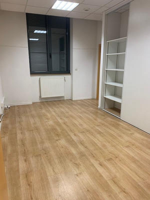Bureau - 635 m²