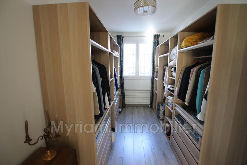 Maison - 251 m² - 6 pièces