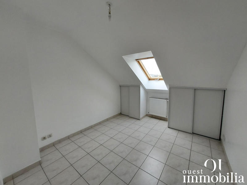Maison - 874 m² - 4 pièces