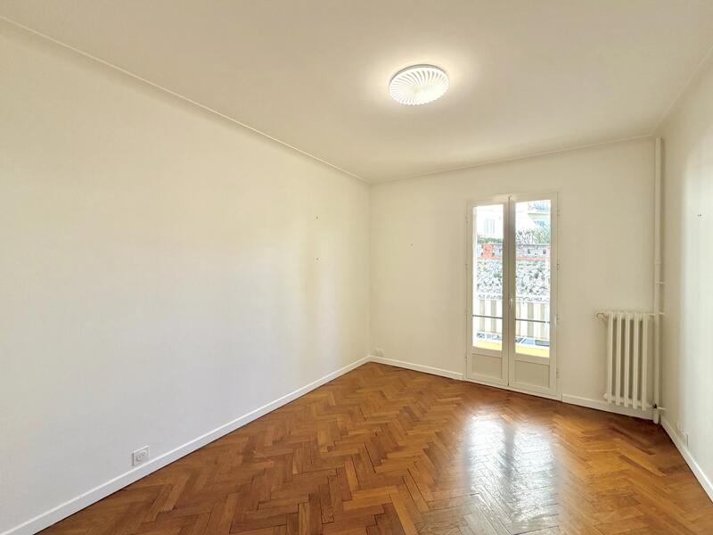 Appartement - 94 m² - 4 pièces