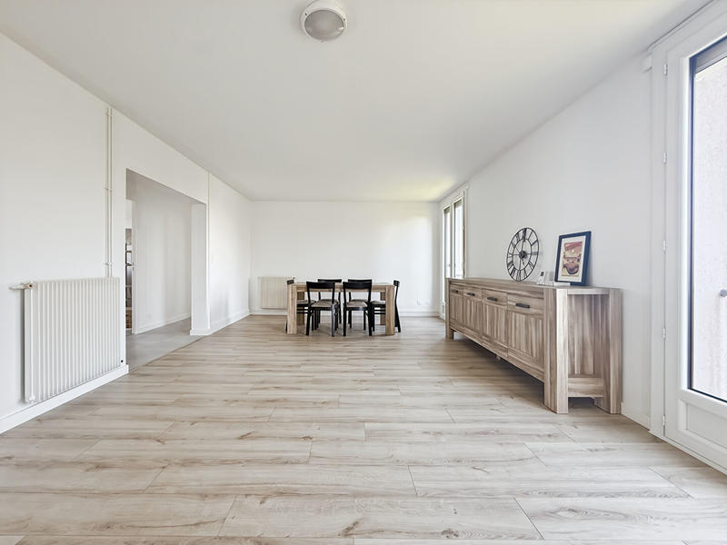 Appartement - 82 m² - 5 pièces