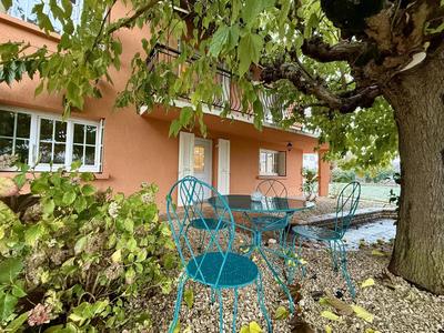 Maison - 265 m² - 12 pièces