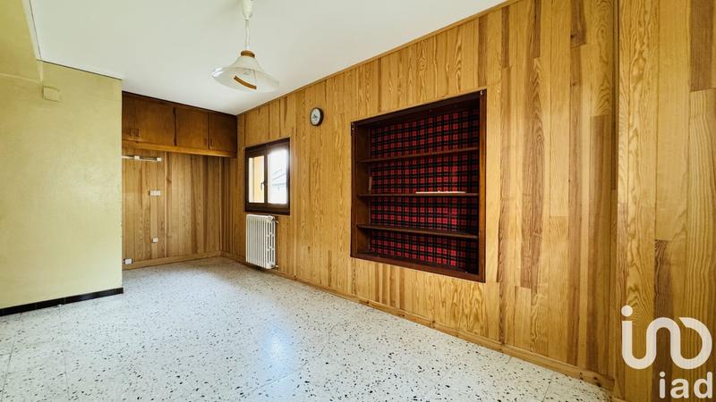 Maison - 302 m² - 12 pièces