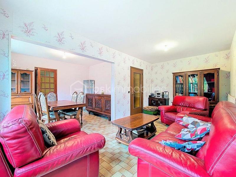 Maison - 98 m² - 8 pièces