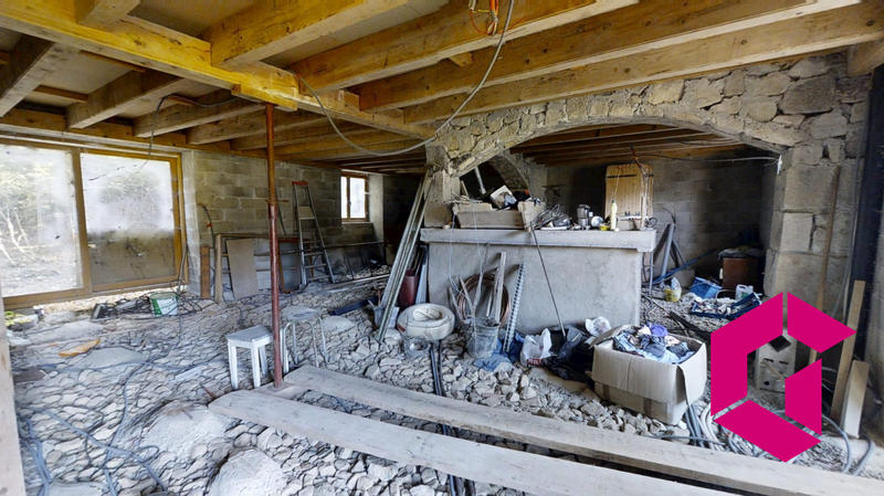 Maison ancienne - 210 m² - 6 pièces