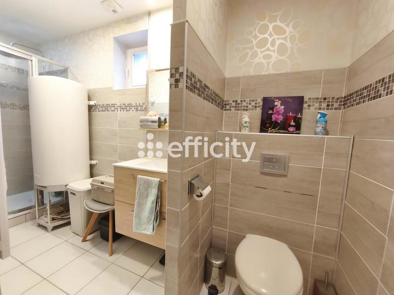 Maison - 176 m² - 9 pièces