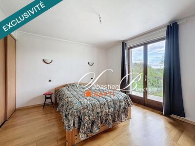 Villa - 270 m² - 9 pièces