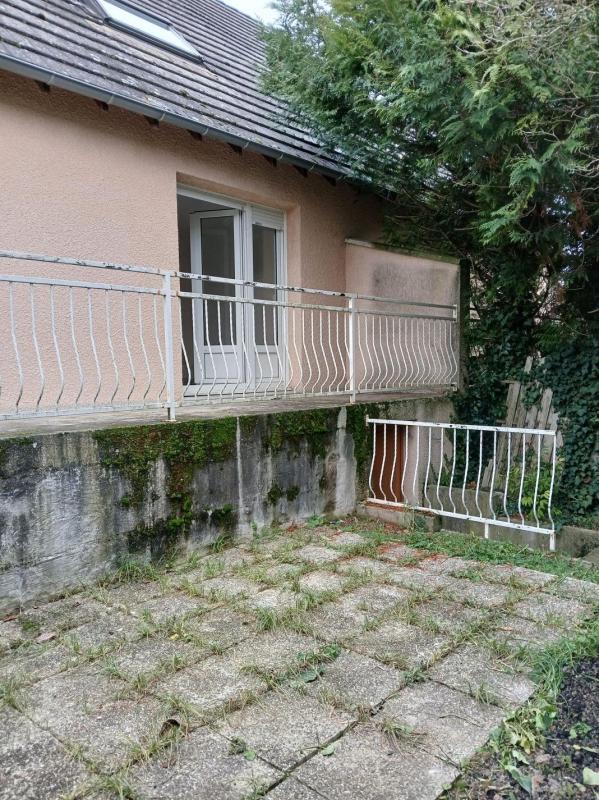 Maison - 80 m² - 5 pièces