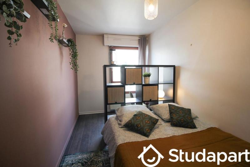 Chambre - 10 m² - 1 pièce