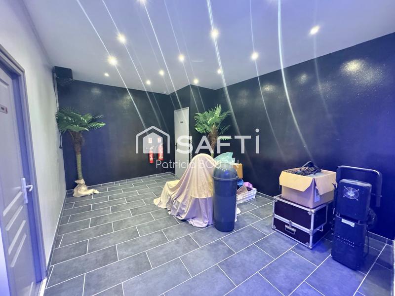 Maison - 255 m² - 10 pièces