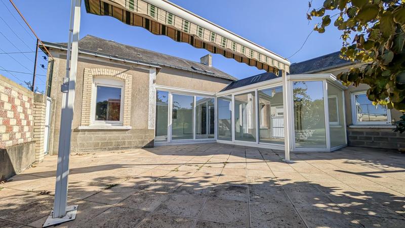 Maison - 205 m² - 6 pièces