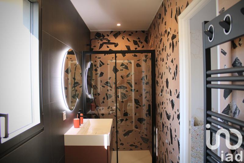 Maison - 185 m² - 7 pièces