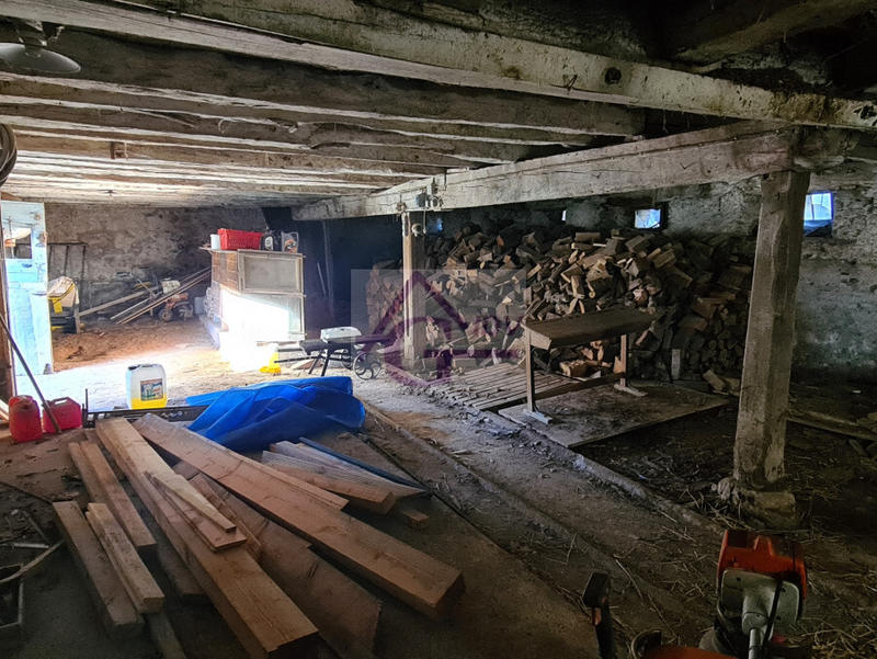 Maison - 200 m² - 1 pièce