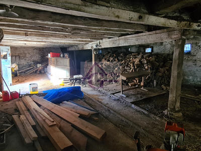 Maison - 200 m² - 1 pièce