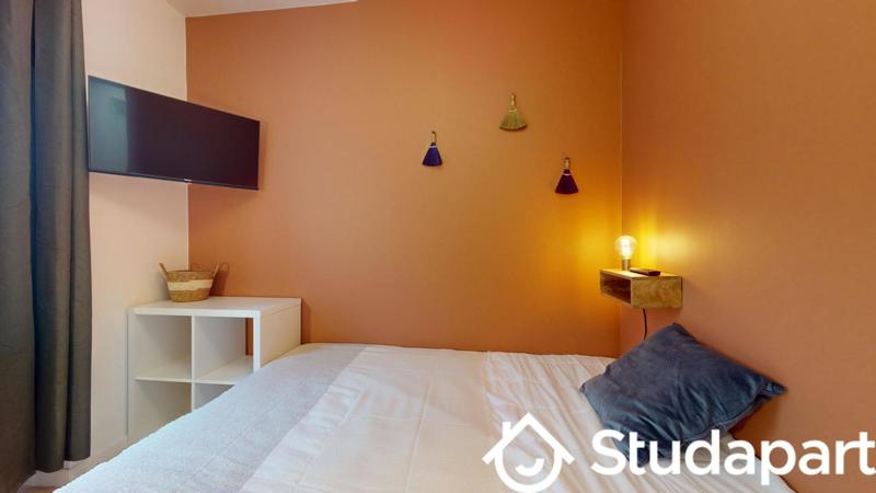 Chambre - 11 m² - 1 pièce