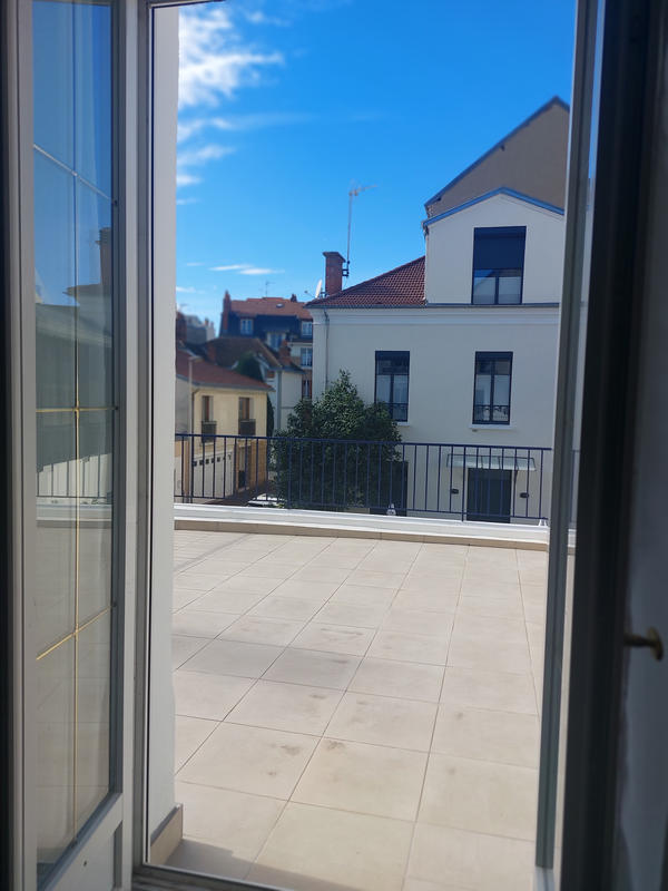 Maison - 238 m² - 8 pièces