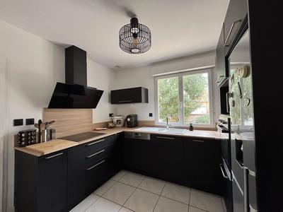 Maison - 96 m² - 4 pièces