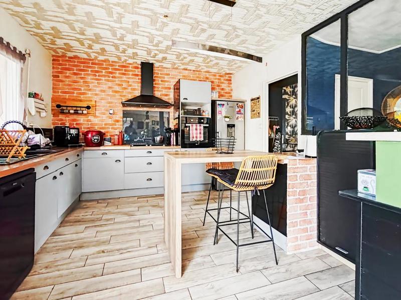 Maison - 137 m² - 5 pièces