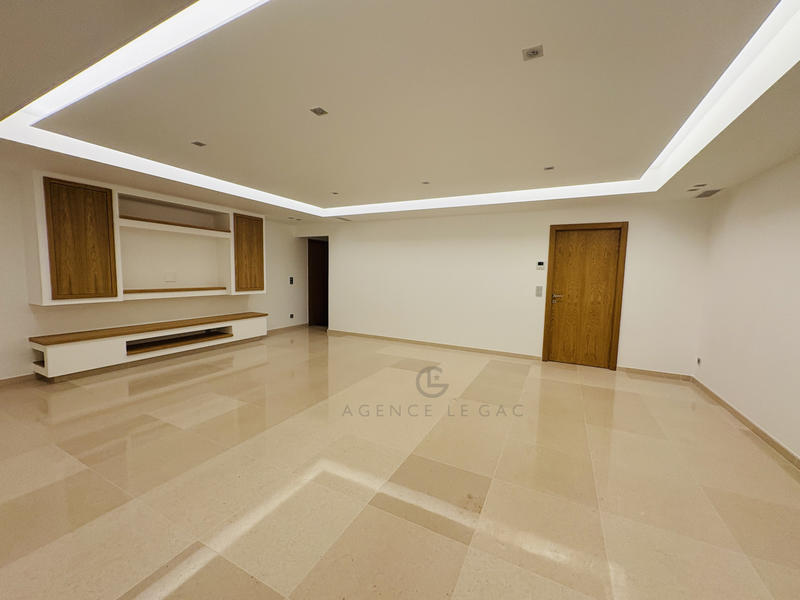 Villa - 180 m² - 5 pièces