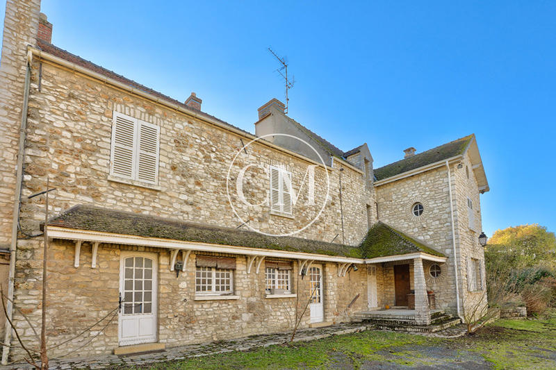 Demeure - 3 162 m² - 25 pièces