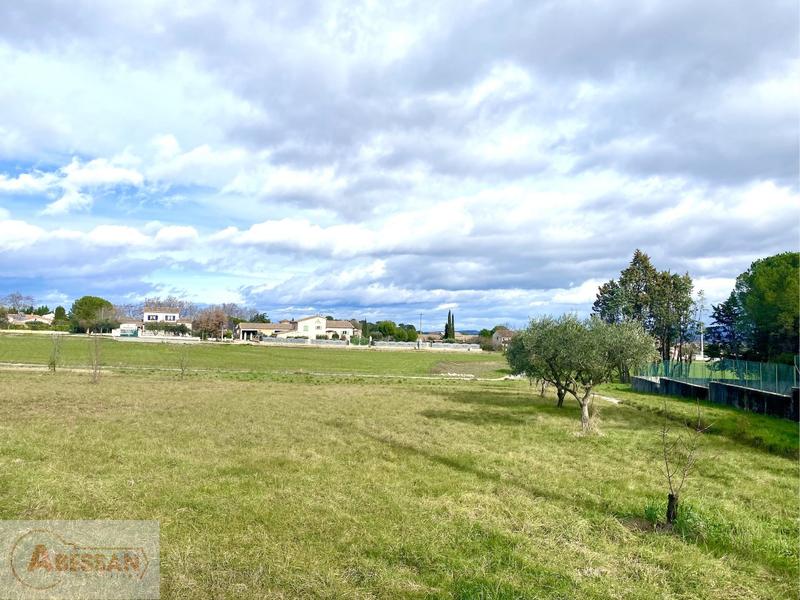 Terrain constructible - 3 020 m²