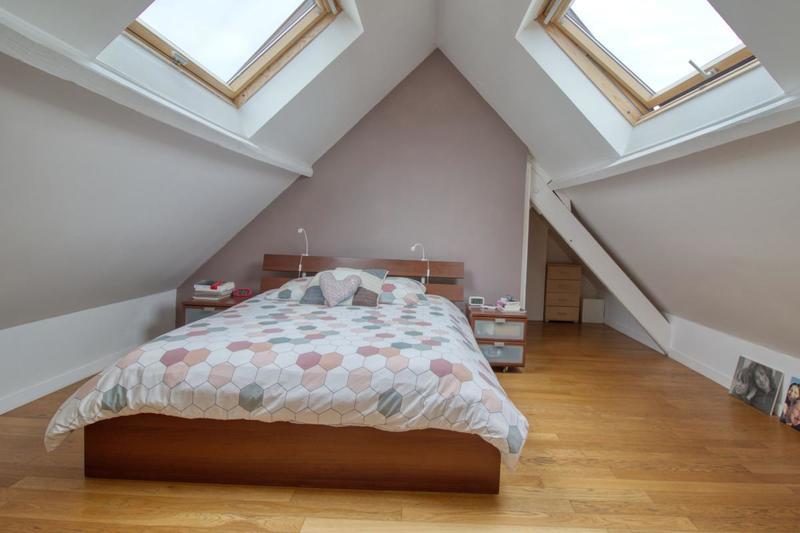 Maison - 225 m² - 8 pièces