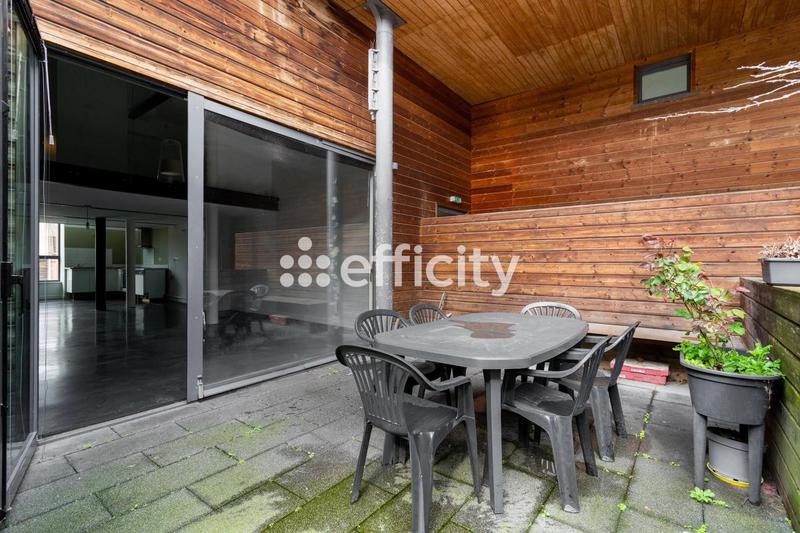 Loft - 154 m² - 6 pièces