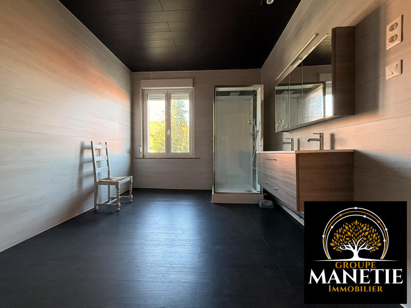 Maison - 207 m² - 6 pièces