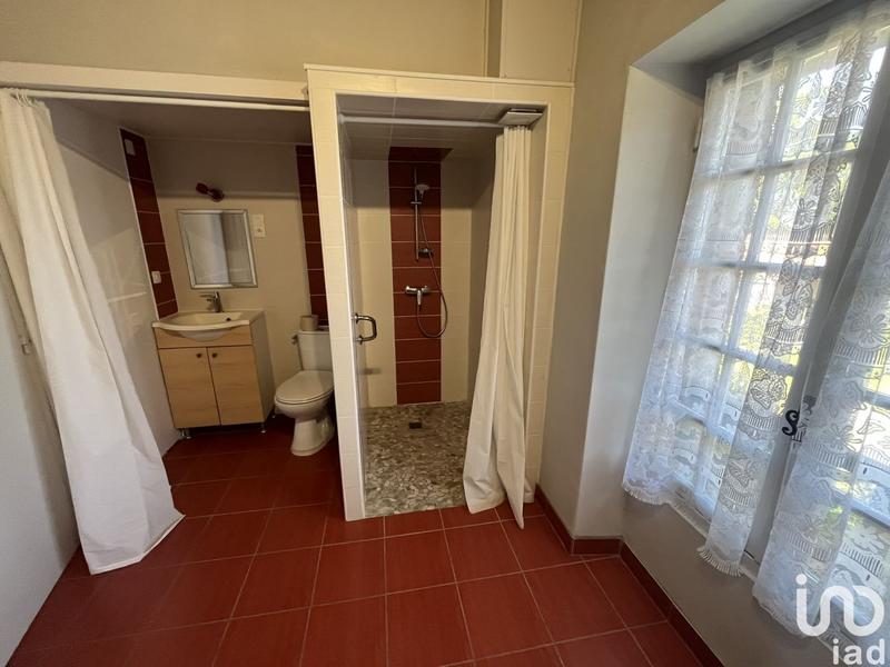 Local commercial - 30 000 m²