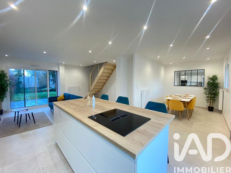 Maison - 105 m² - 5 pièces