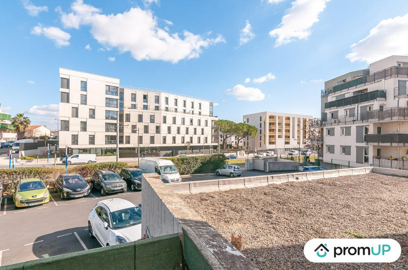 Appartement - 93 m² - 6 pièces