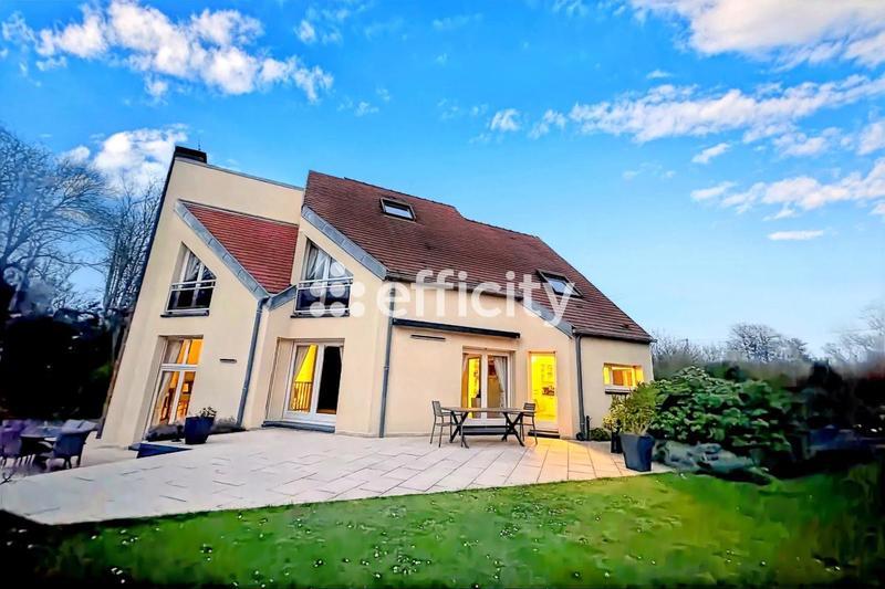 Maison - 205 m² - 7 pièces