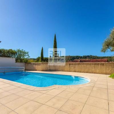 Villa - 95 m² - 4 pièces