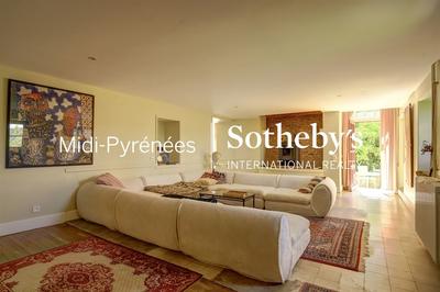 Château - 1 200 m² - 35 pièces