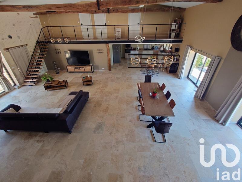 Maison - 275 m² - 6 pièces